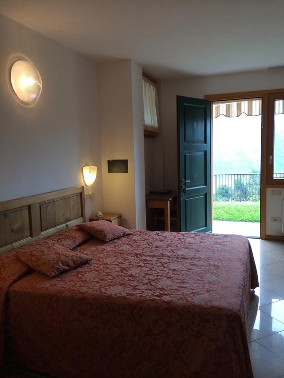 Albergo Rusall Tremezzo Værelse billede